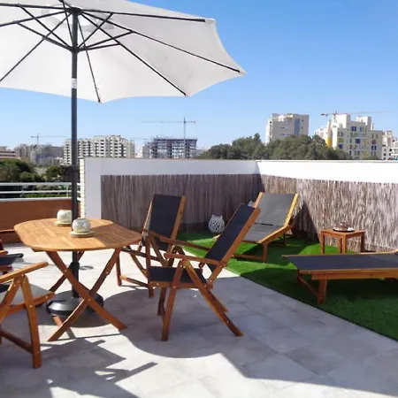 Charming Penthouse *